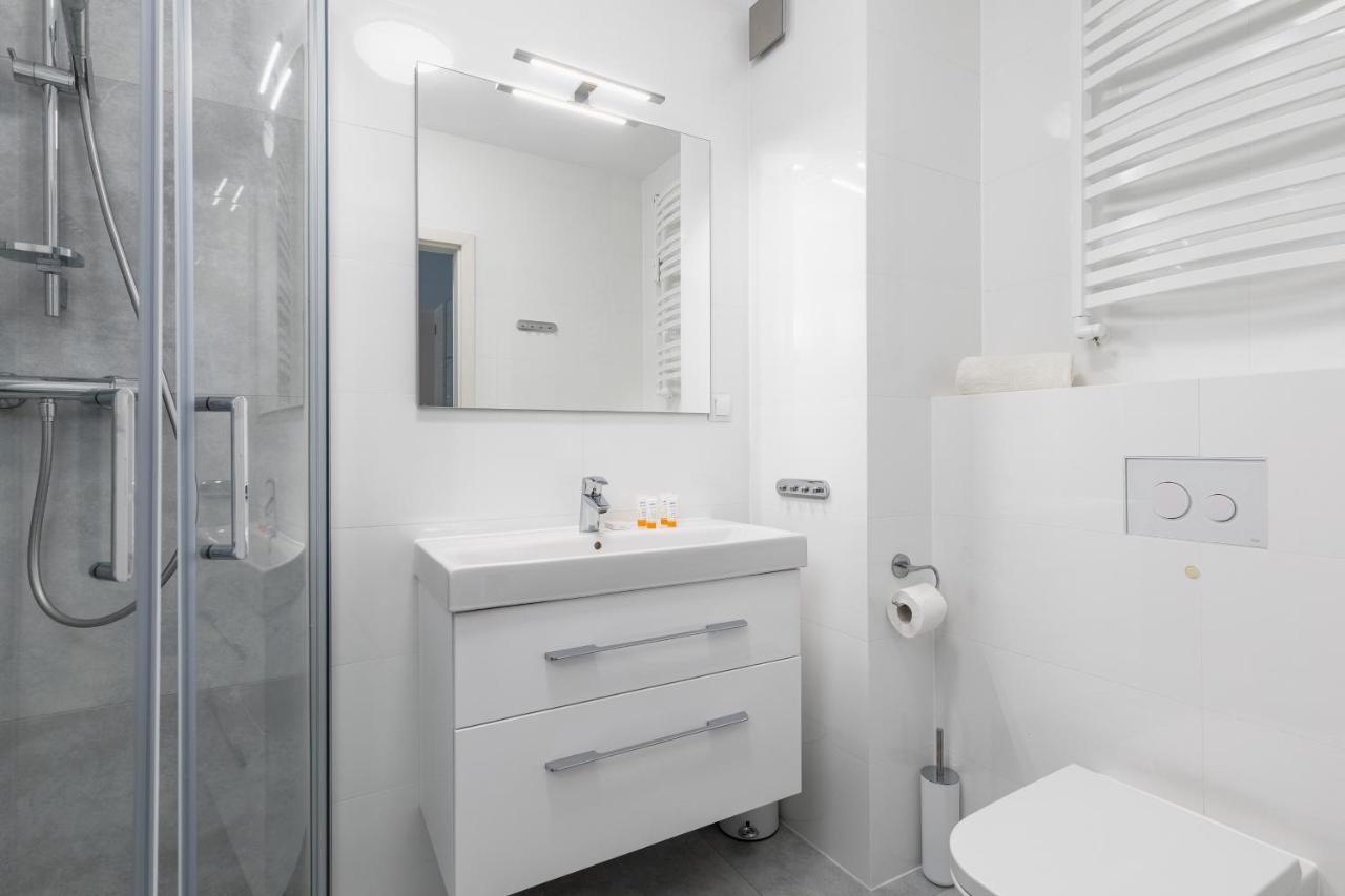 شقة كولوبرزيغ  في Blizej Morza II Apartament Z Garazem By Renters المظهر الخارجي الصورة